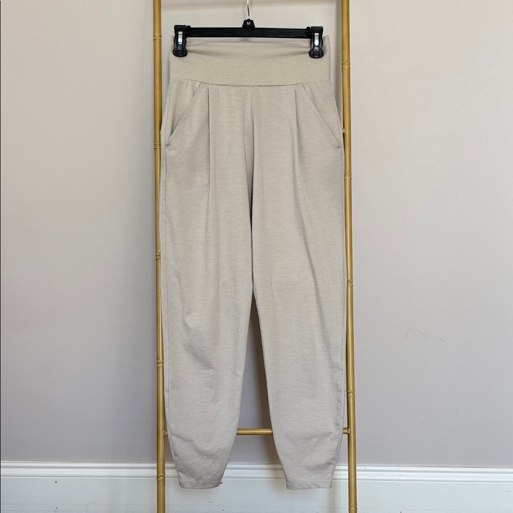 Vuori Lux Harem Joggers for Women